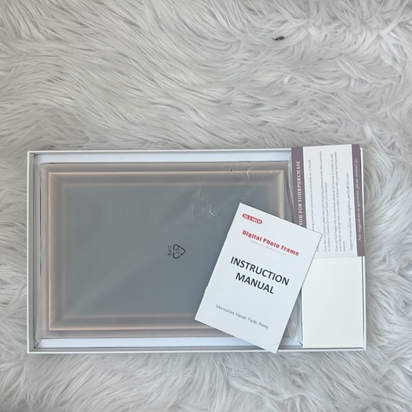 Digital Photo Frame - Picture 3 of 3